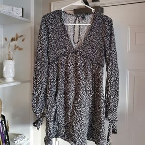 Low v, long sleeve dress